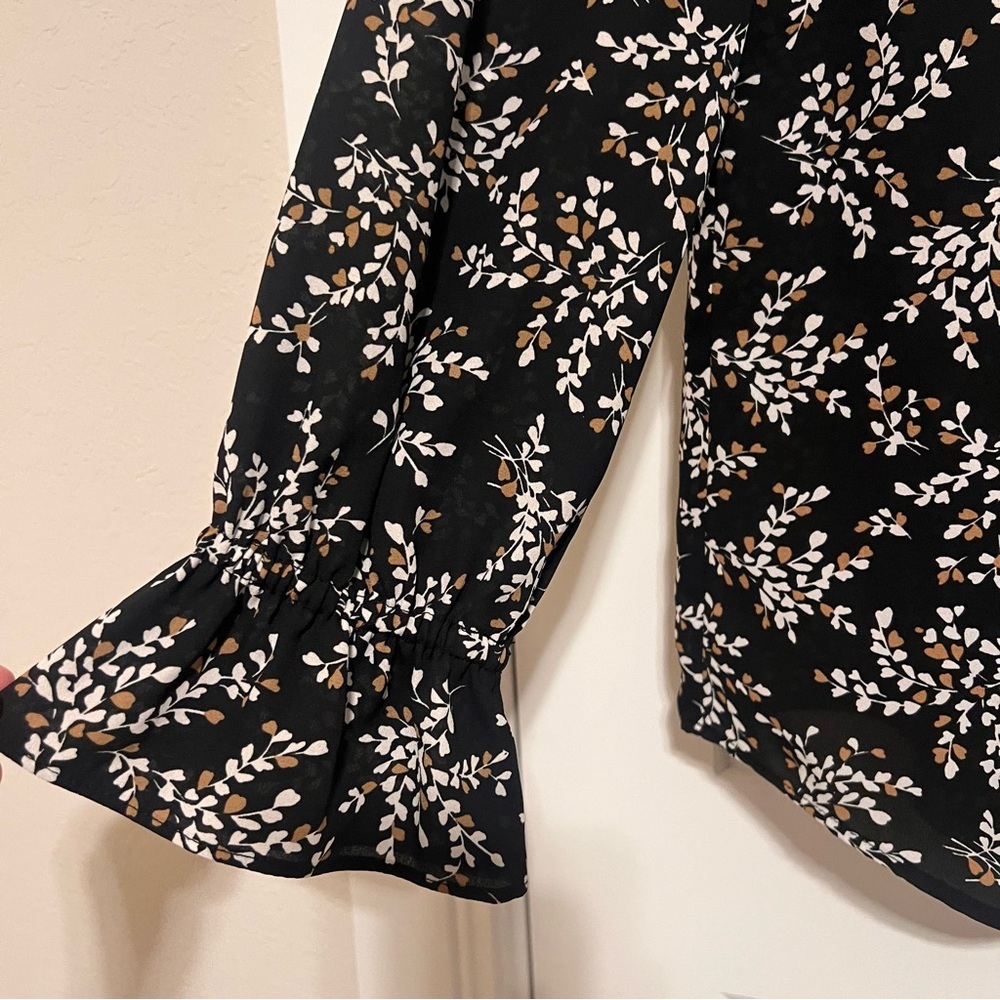 Talbots Black, White and Brown Floral Blouse - Picture 6 of 11